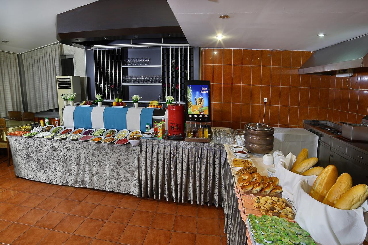 Otel The Center 3*