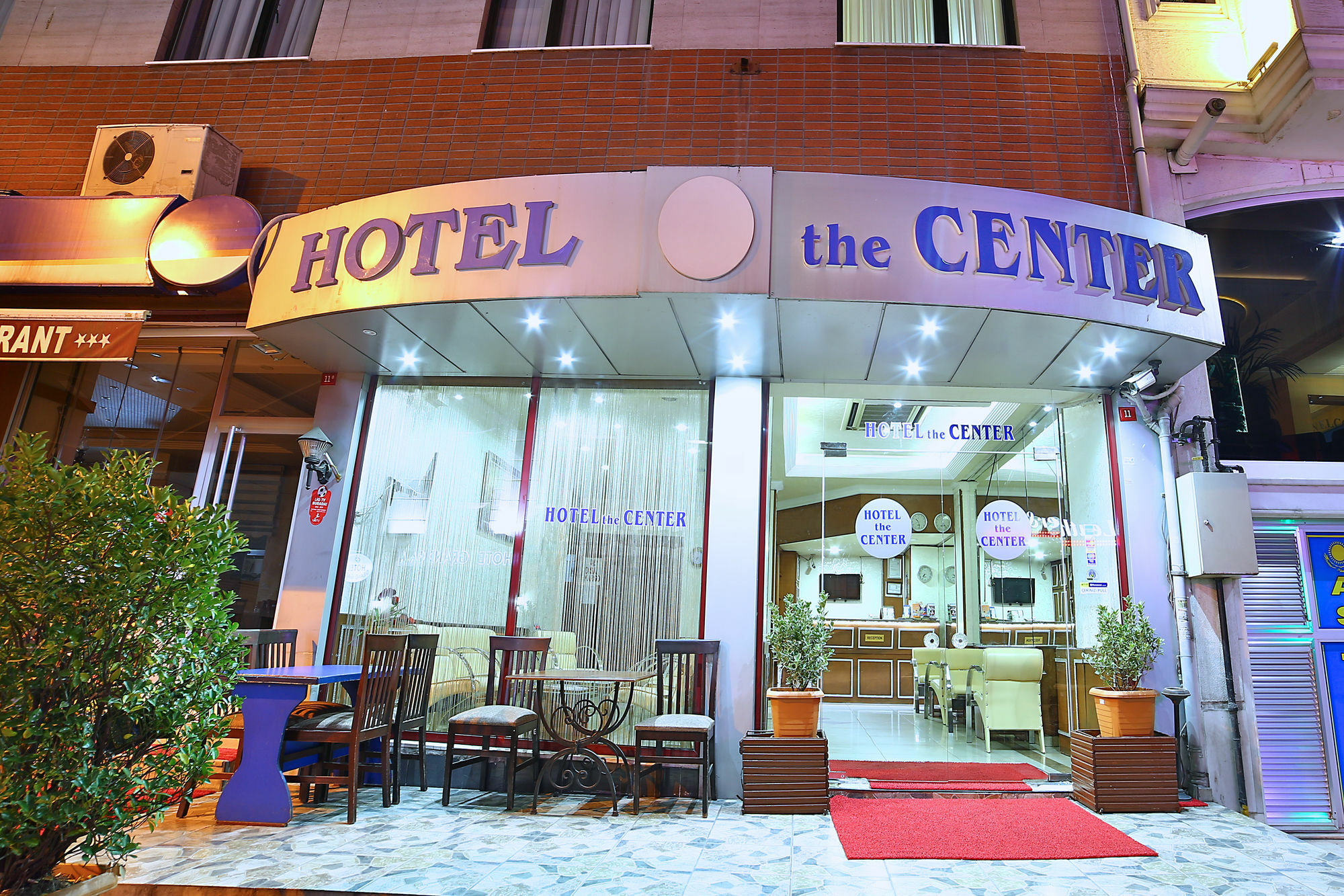 The Center Otel